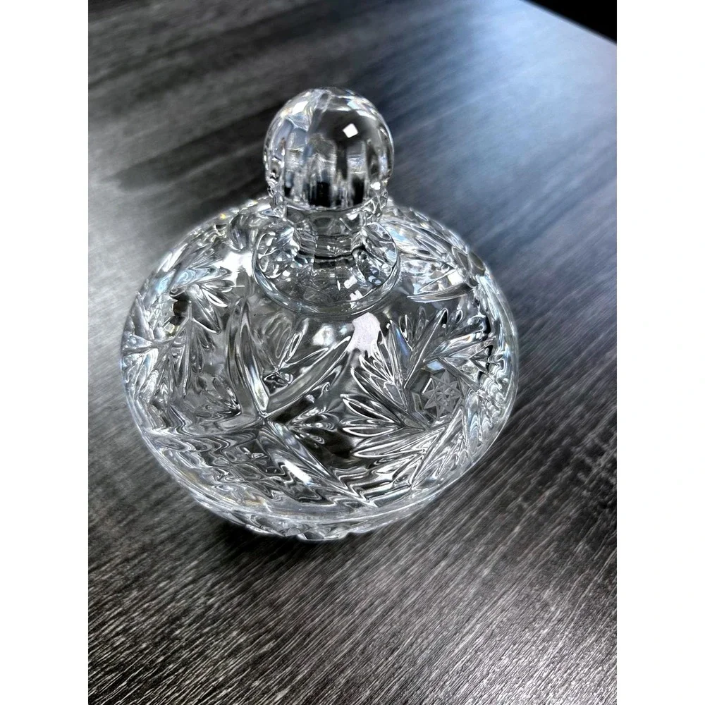 Vintage Pressed Lead Crystal Covered‎ Dish Leaf & Starburst Pattern Clear